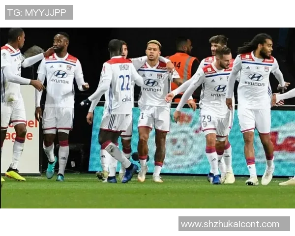 埃斯基尔与哥德堡的精彩对决揭示足球战术与团队合作的魅力