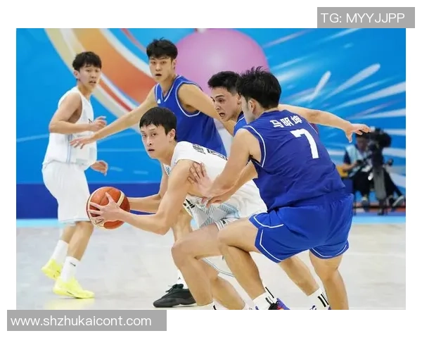 深圳篮球队盯防策略分析及其在比赛中的成效与不足之处探讨